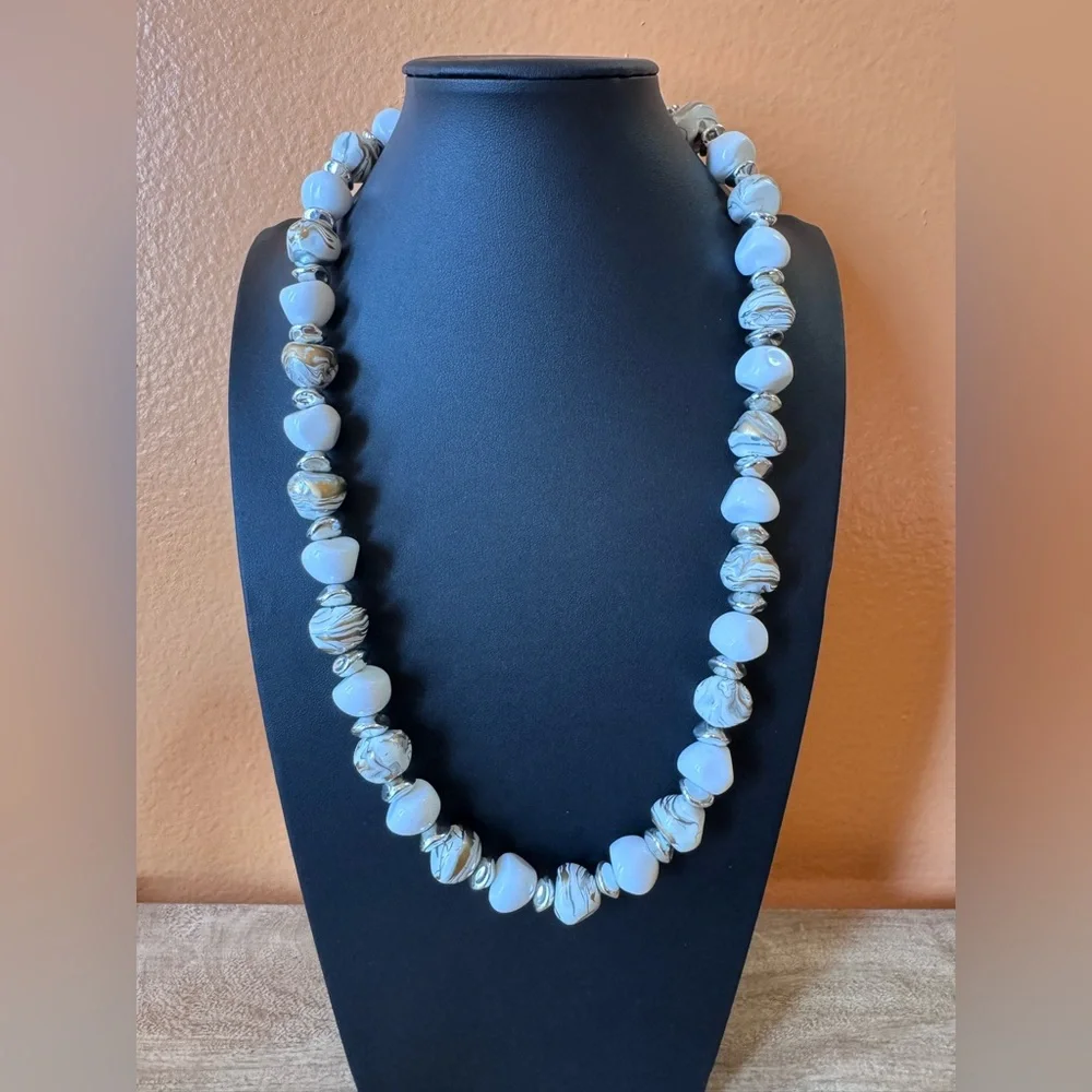 Marbled Plastic Chunky Beaded Necklace Silver & White Various Beads Necklace